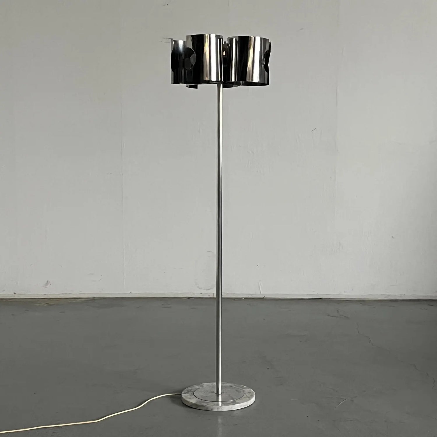 Modernist Italian Space Age Floor Lamp